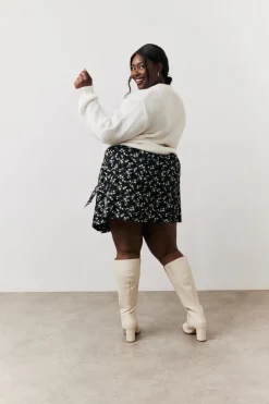 Black Floral Flippy Mini Skirt – Soft & Lightweight Fit