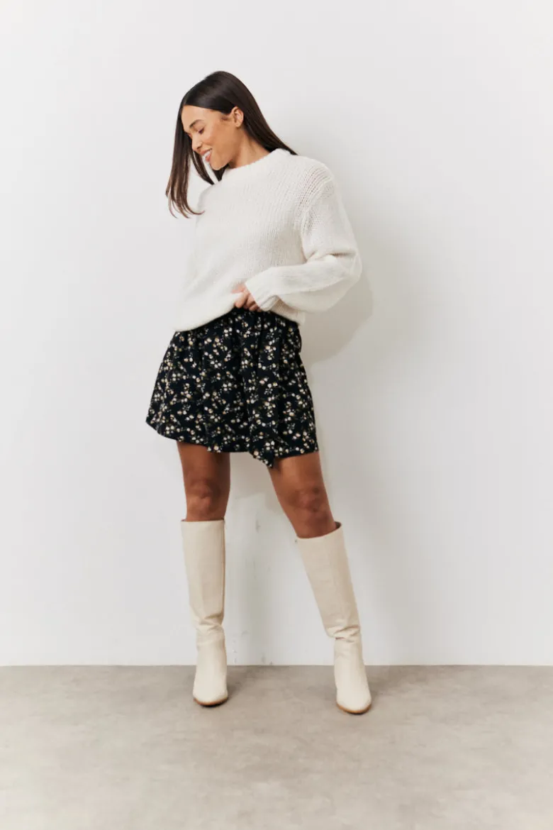Black Floral Flippy Mini Skirt – Soft & Lightweight Fit
