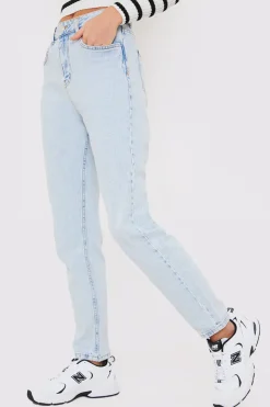 Bleach Wash Mom Jean