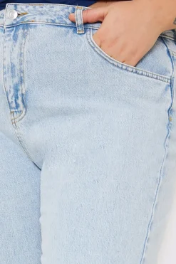 Bleach Wash Mom Jean