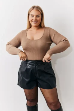 Camel Rib Knitted Scoop Neck Long Sleeve Top