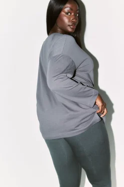 Fits Embroidered Crew Neck Long Sleeve T-Shirt
