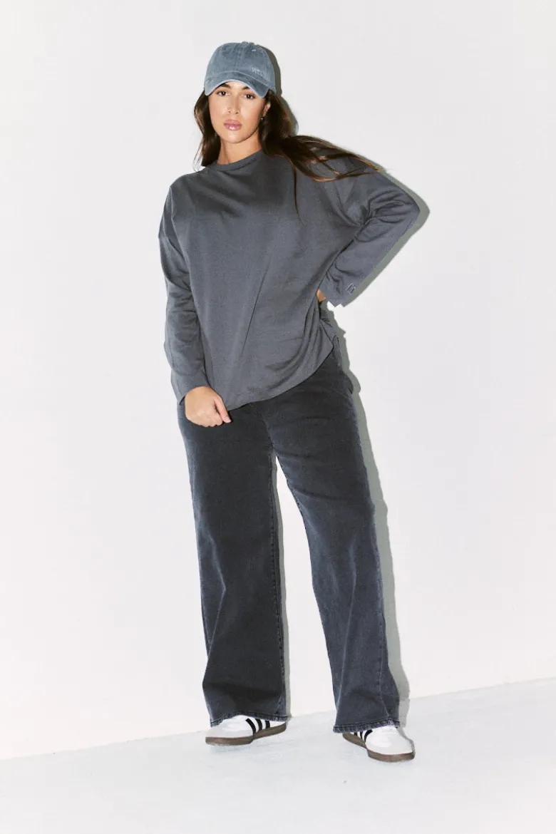Fits Embroidered Crew Neck Long Sleeve T-Shirt