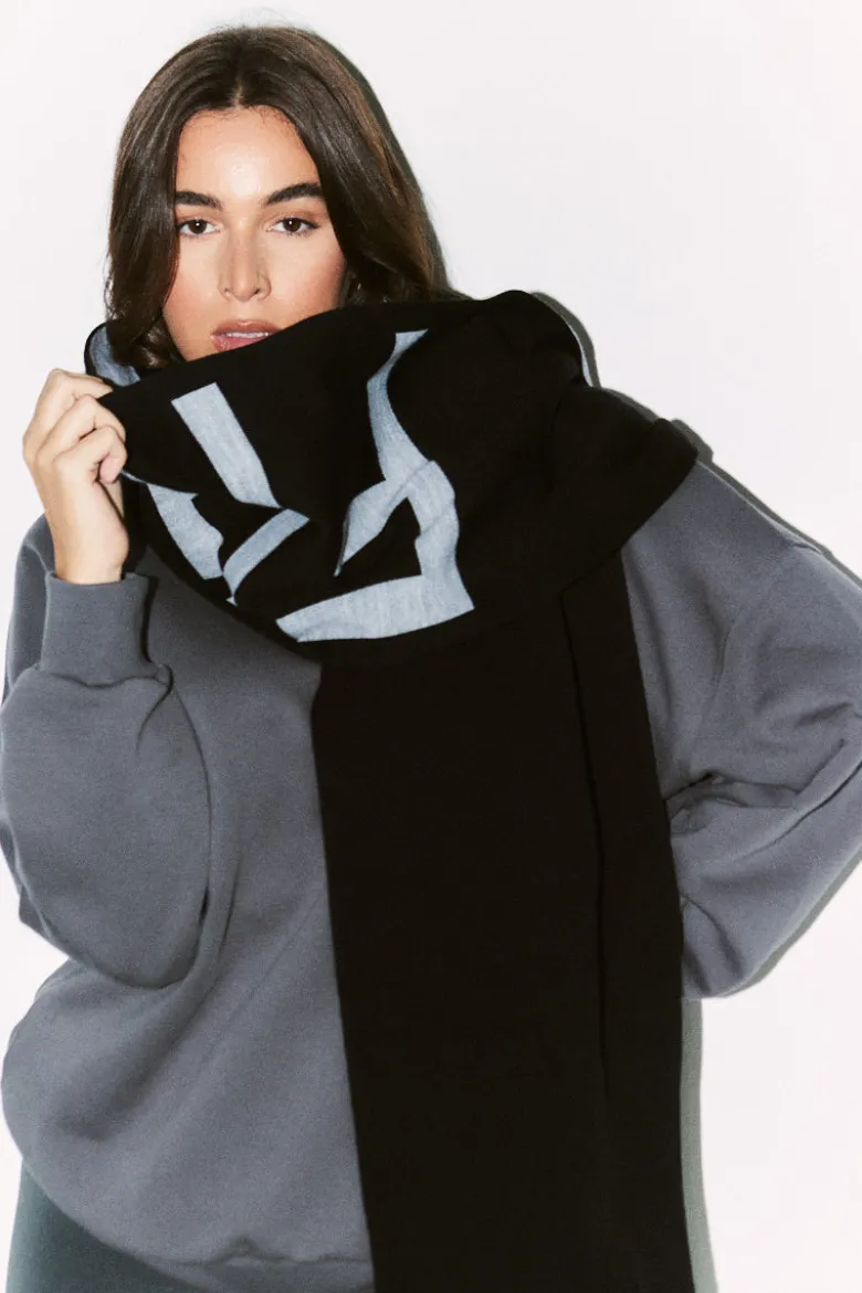 Fits Knitted Scarf