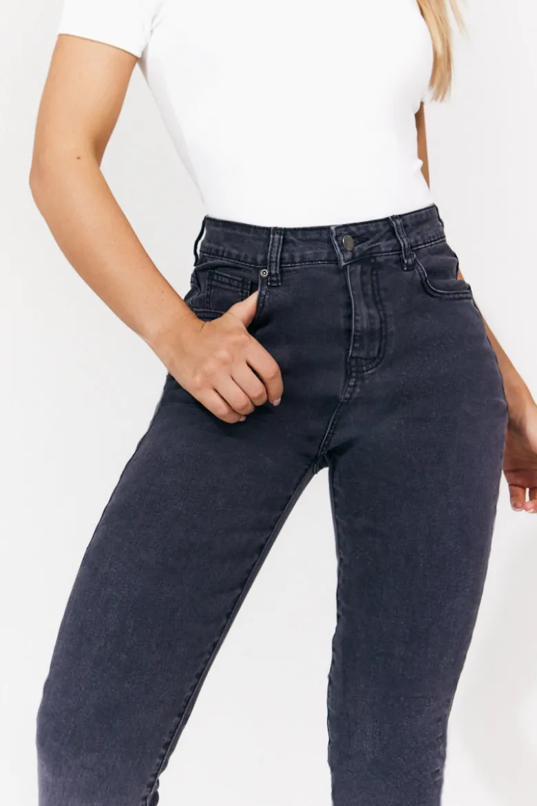 Isobelle Skinny Jean in Black