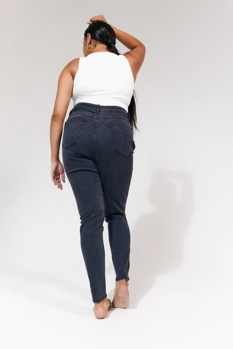 Isobelle Skinny Jean in Black