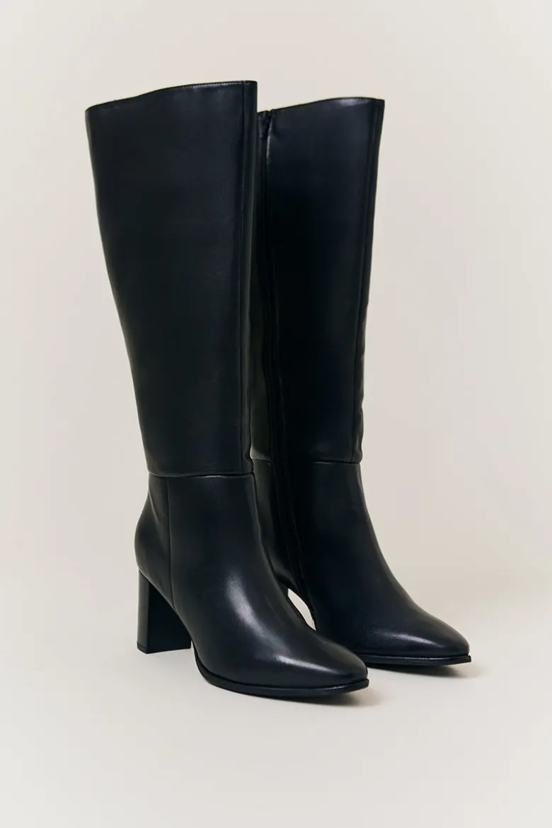 Kylie Heeled High Leg Boot