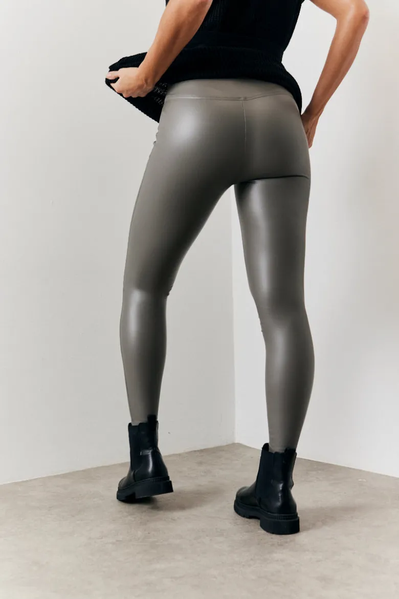 Perfect Sculpting High Waisted Leather Look Leggings