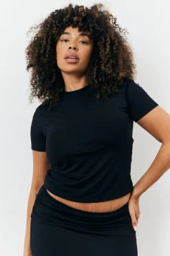 Sculpting Short Sleeve Crew Neck T-Shirt