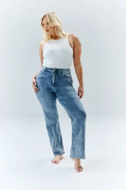 Sienna Straight Leg Jean