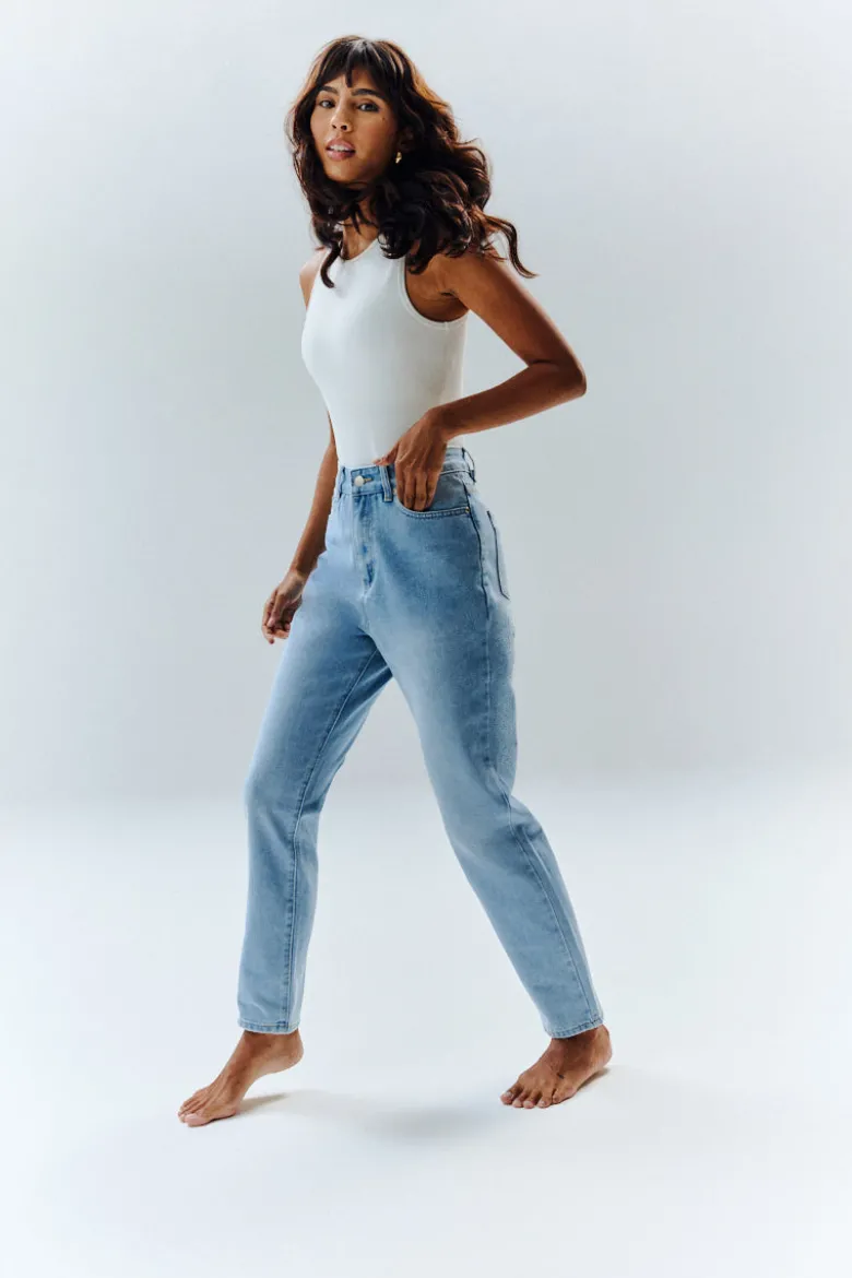 Sofia Straight Mom Jeans