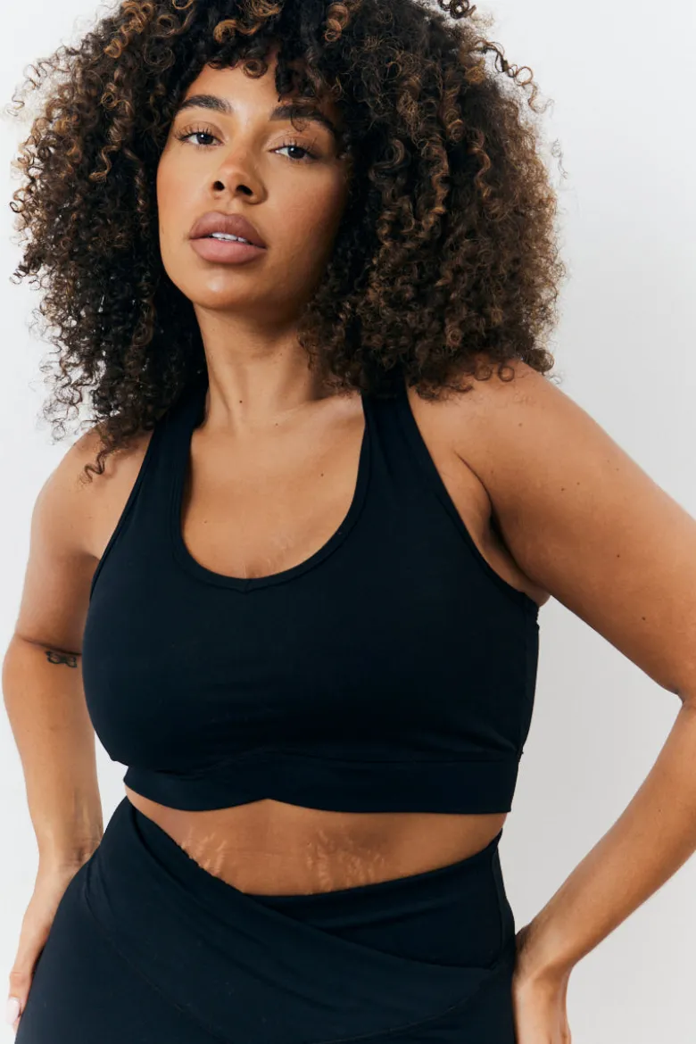 Soft Touch Cross Over Band Detail Medium Support Sports Bra