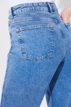 Straight Leg Jean