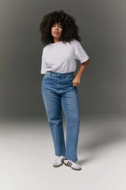 Straight Leg Jean