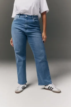 Straight Leg Jean
