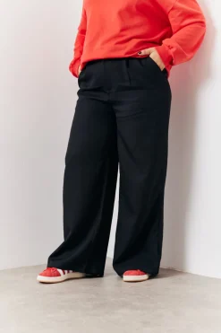 Tailored Wide Leg Trouser