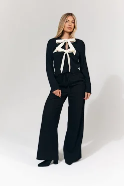 Tie Front Contrast Bow Top