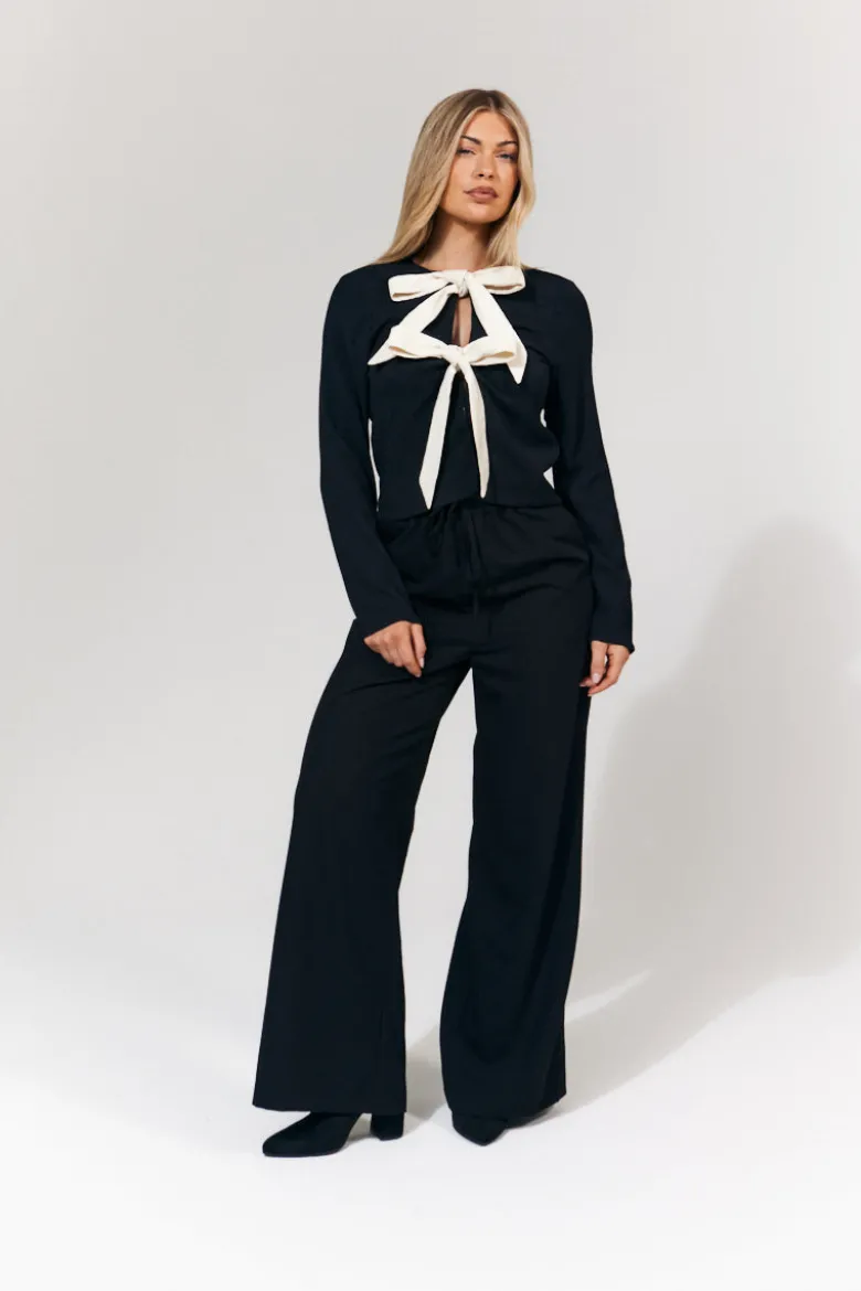Tie Front Contrast Bow Top