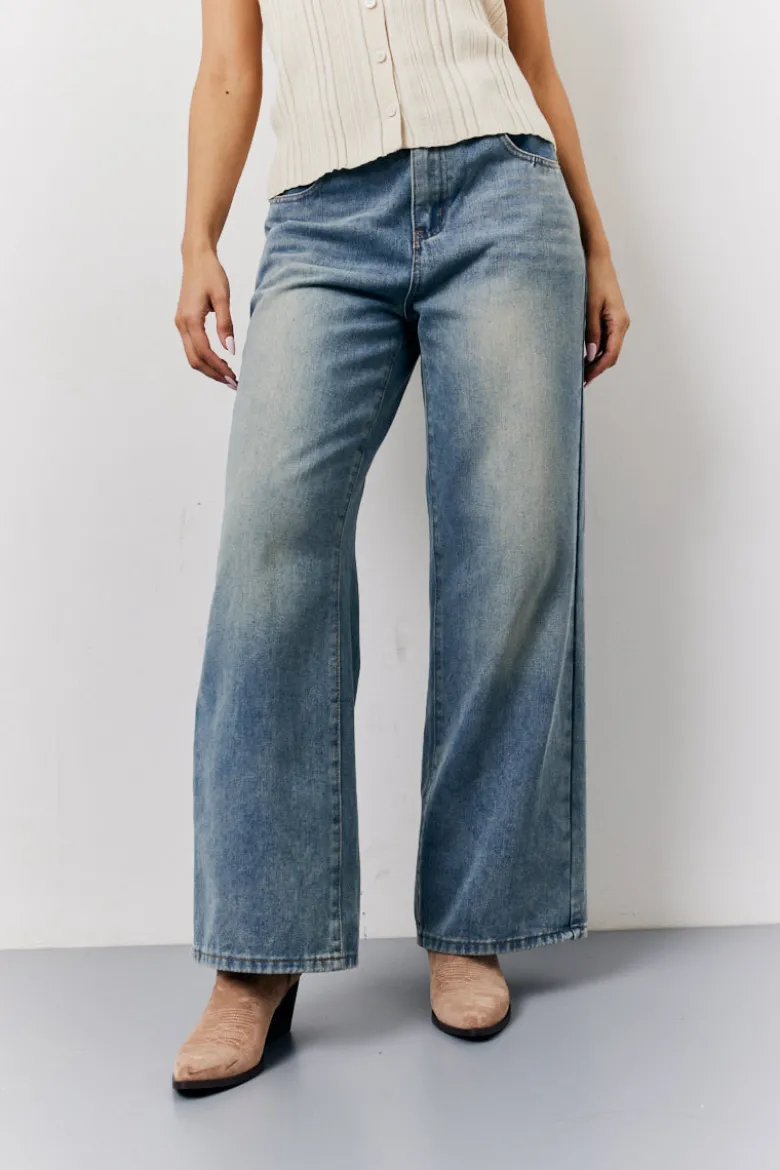 Wide Leg Jeans