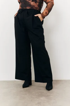 Wide Leg Trouser